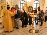 Неделя 21-я по Пятидесятнице, память  мученика Лонгина Сотника, иже при Кресте Господни