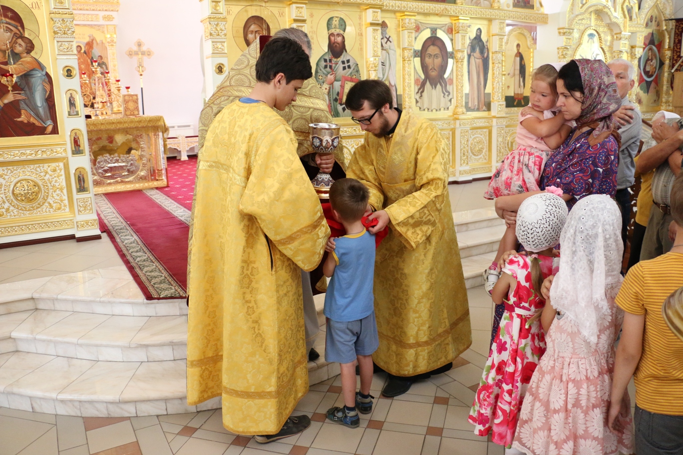 Неделя 6-я по Пятидесятнице, день памяти святых благоверных князя Петра, в иночестве Давида, и княгини Февронии, в иночестве Евфросинии, Муромских, чудотворцев