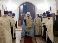 Митрополит Игнатий совершил всенощное бдение в храме Рождества Христова г. Саратова