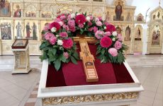 Происхождения Честных Древ Животворящего Креста Господня